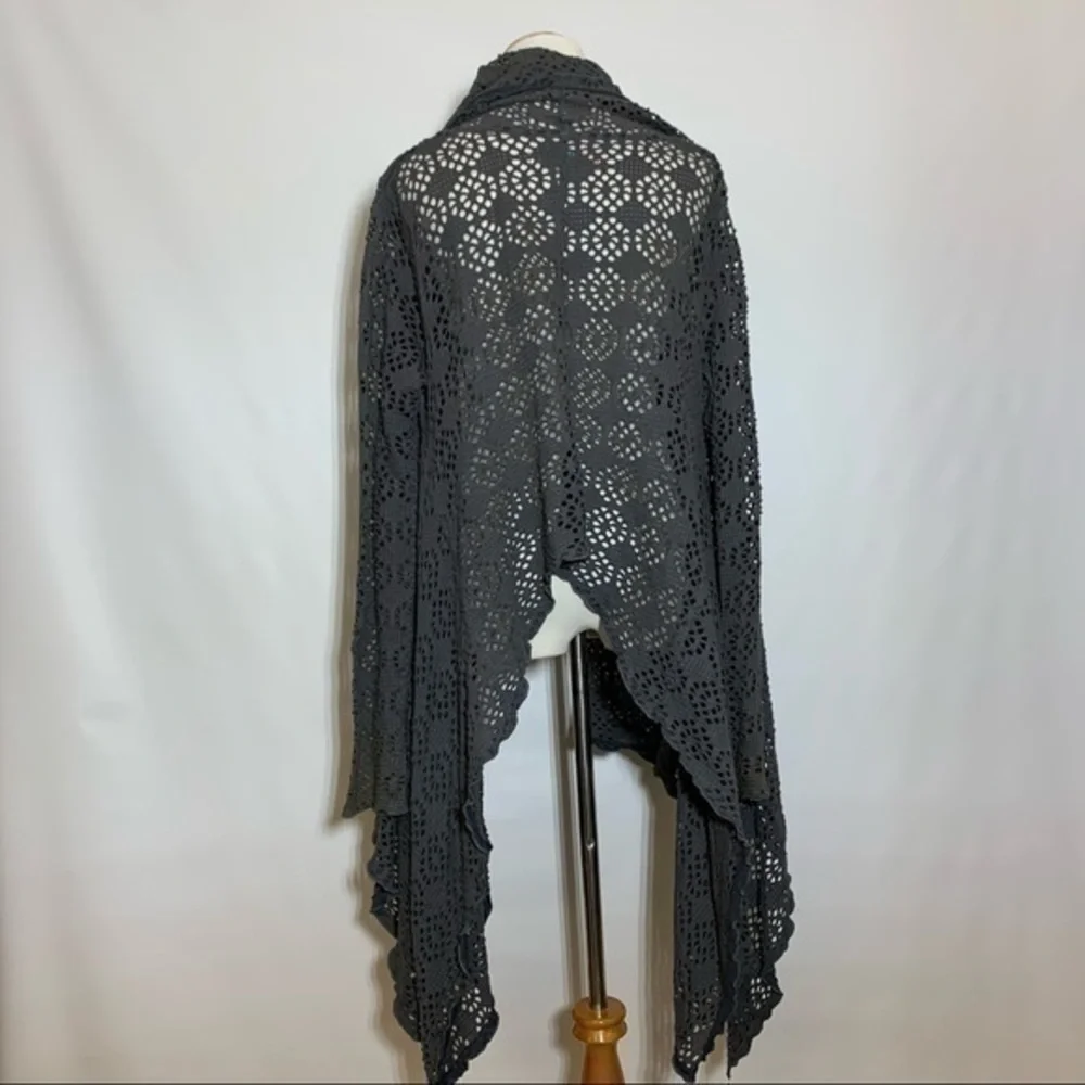 Free People • FP Beach Flume Waterfall Geo Cutout Shawl Collar Cardigan Gray S